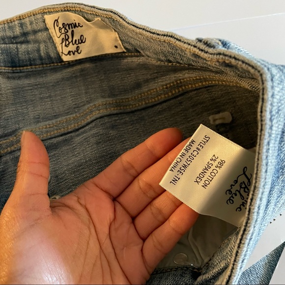 COSMIC BLUE LOVE
Jodie Short Side Piping - Picture 11 of 14